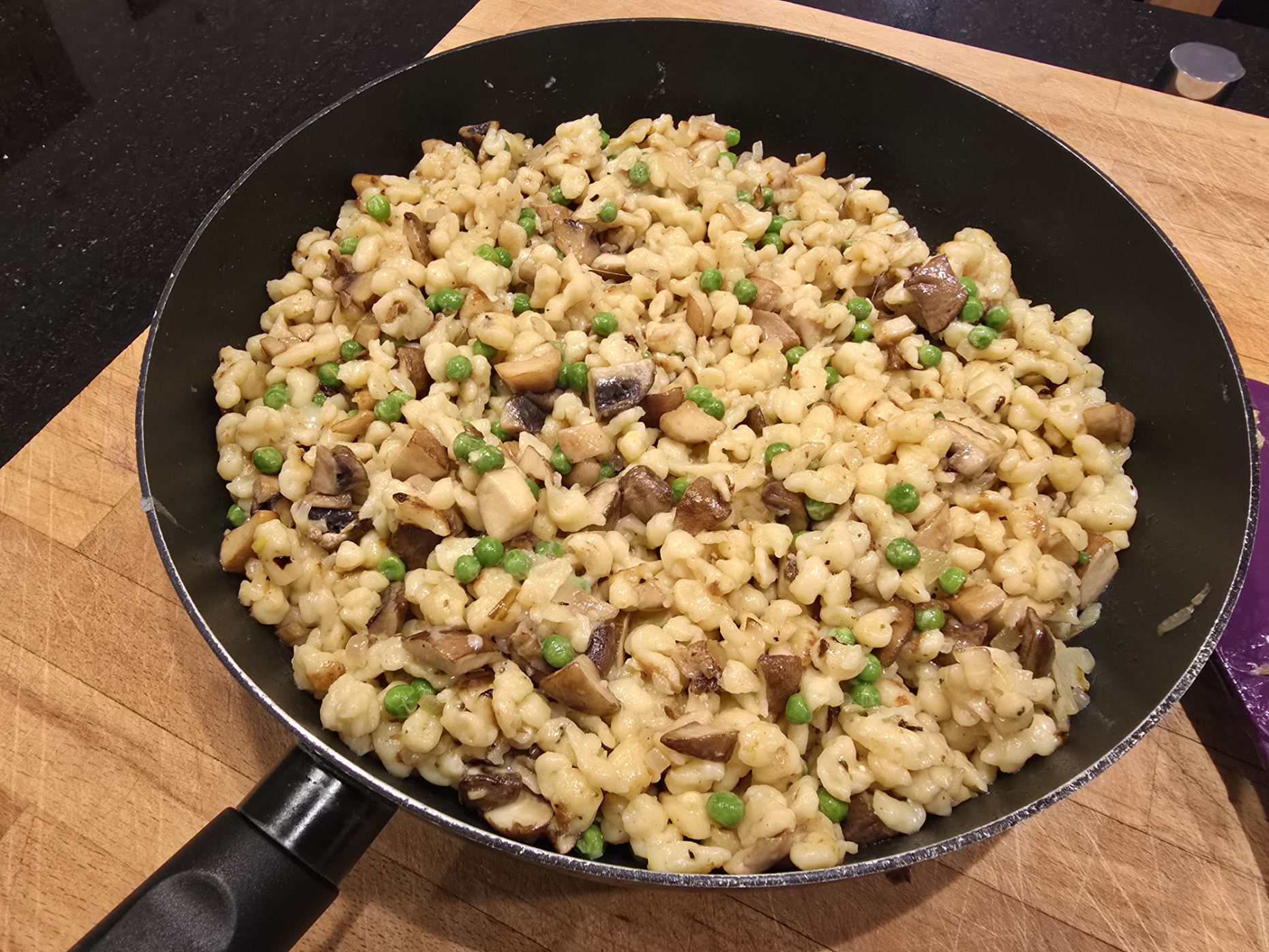 Spätzepfanne mit Pilzen & Käse